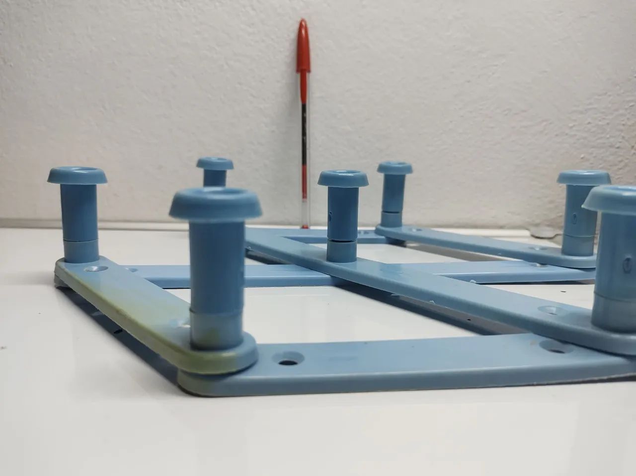 Arara de parede expansível azul - Foto 5