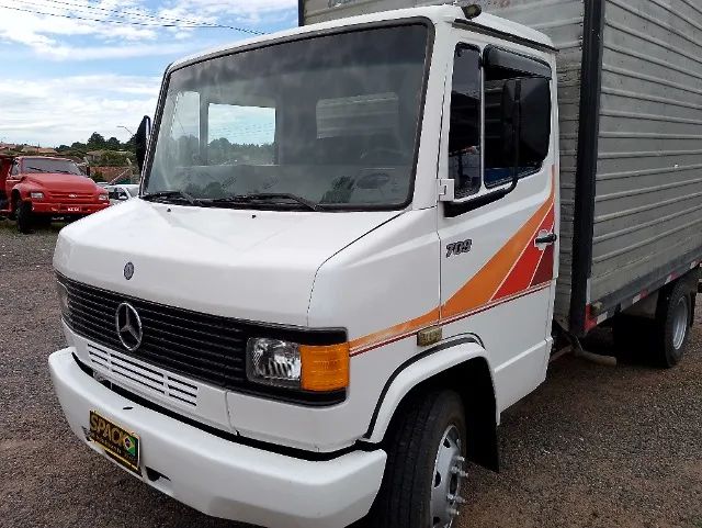MB 709 bau 4,18 x 2,30 altura ( por fora) super conservado , em excelente estado, 1991     - Foto 4