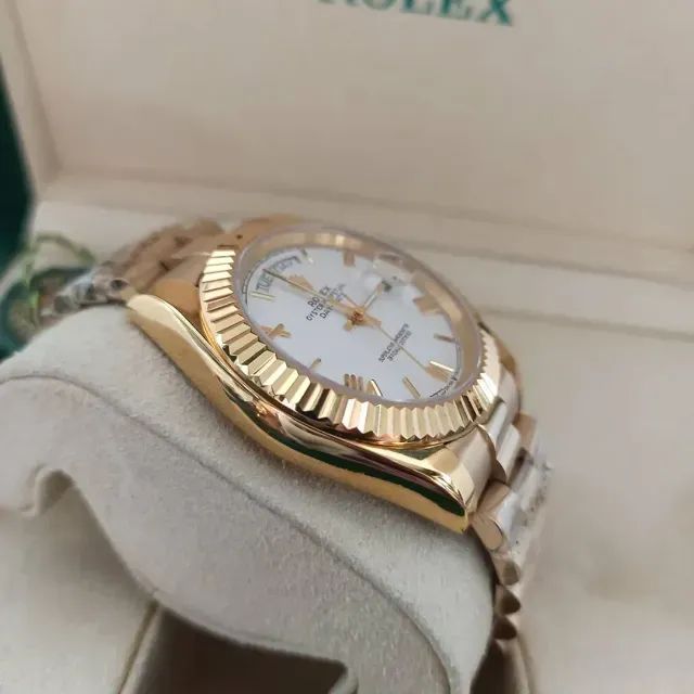 Relógio ROLEX DAY DATE AUTOMÁTICO DOURADO COM MOSTRADOR BRANCO  - Foto 5