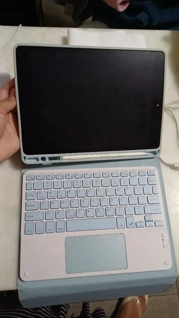 IPAD 9° GERAÇÃO + capa e teclado - Foto 5
