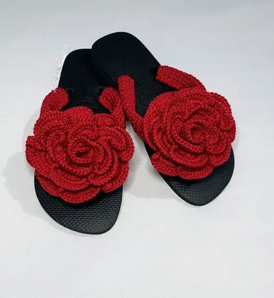 Chinelo de Crochê Vermelho - Flores