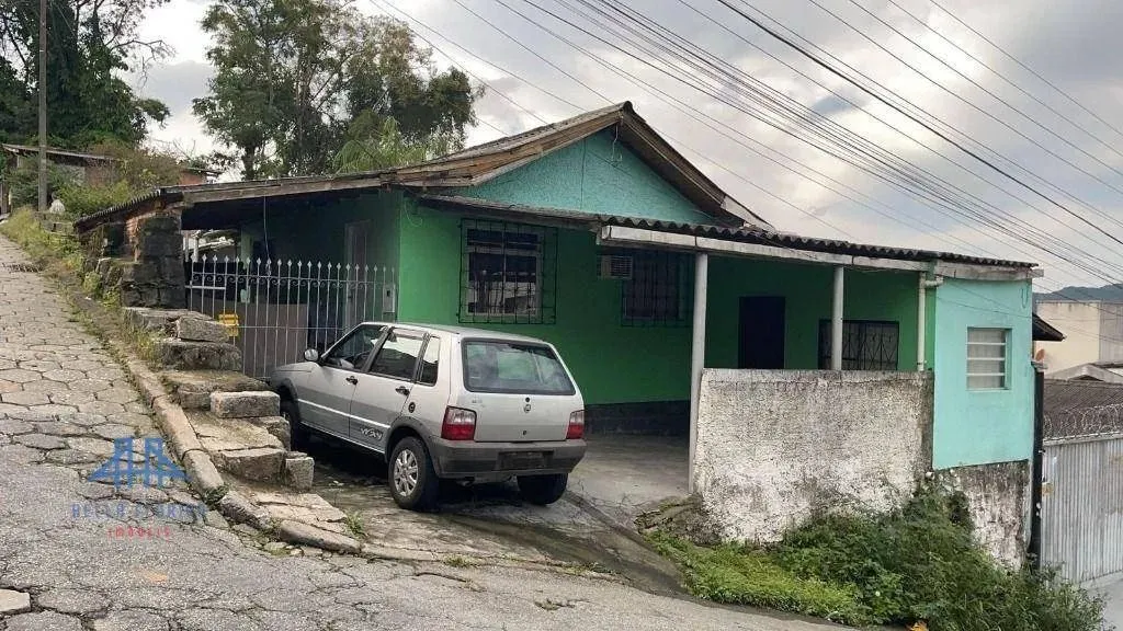 Casa com 2 dormitórios para alugar, 109 m² por R$ 2.385,00/mês - Trindade - Florianópolis/