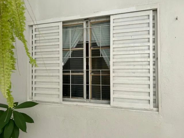 JANELA DE ALUMINIO COM GRADE