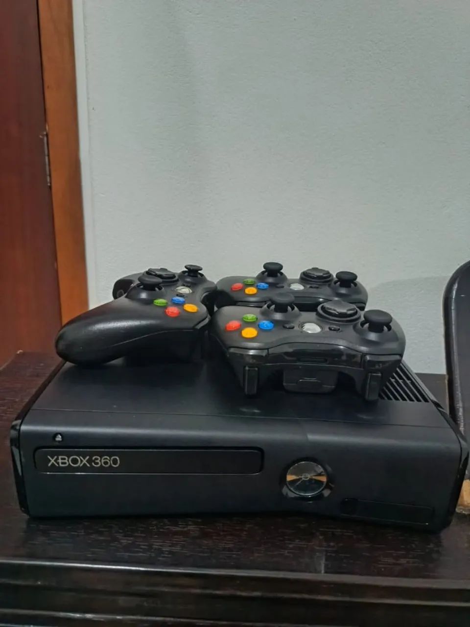 Xbox 360 com 3 controles
