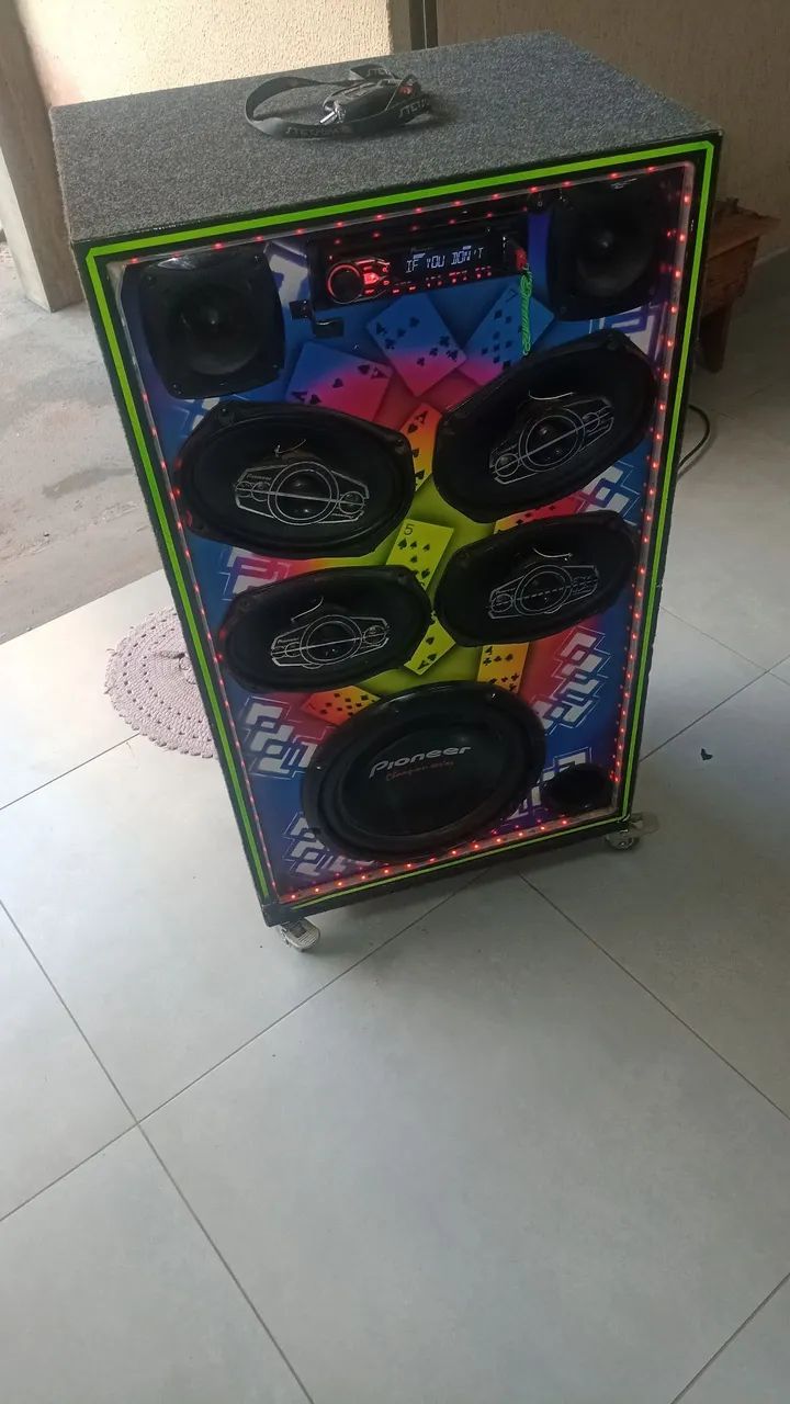 Caixa de Som Automotiva com 6 Alto-Falantes