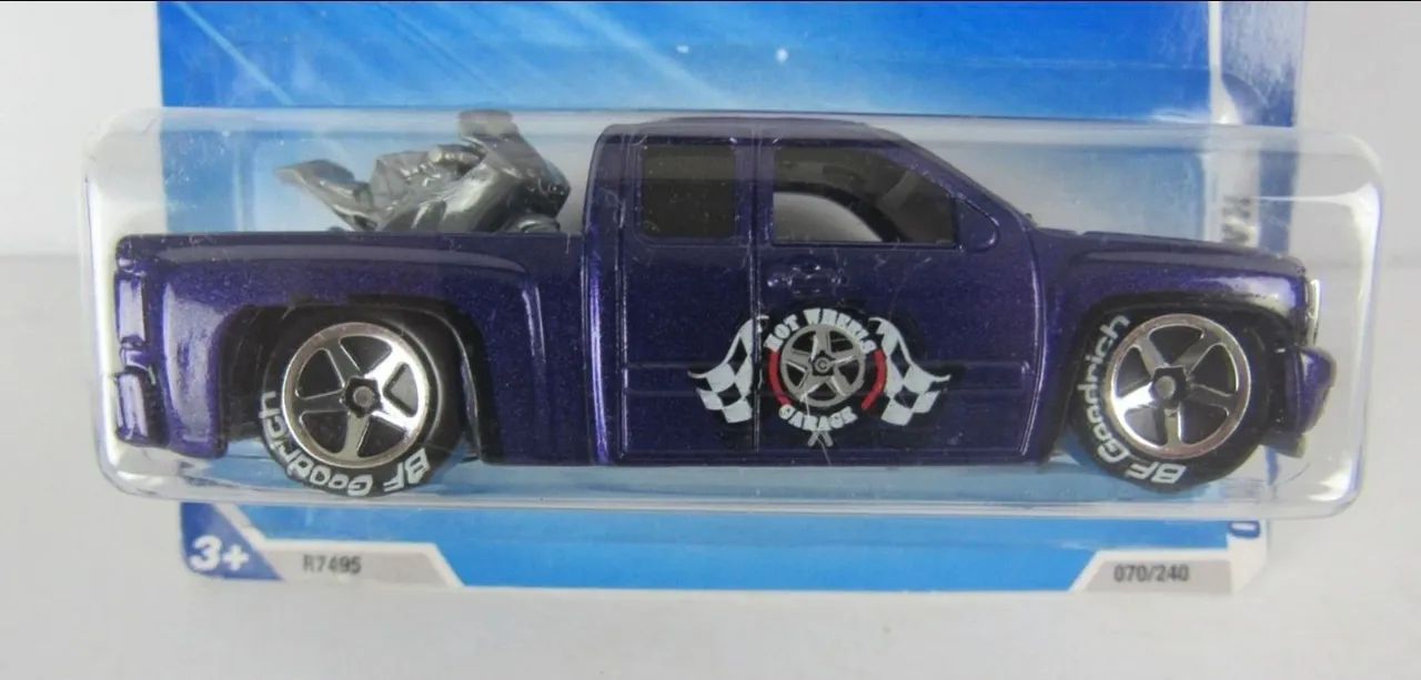  Hot Wheels Chevy Silverado Walmart Exclusive  - Foto 2