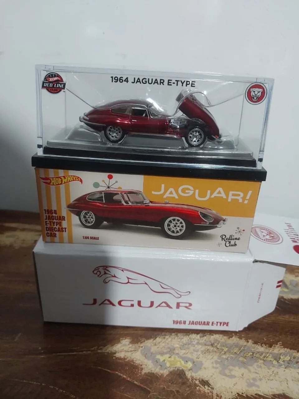 Hot Wheels Rlc 1964 Jaguar E-Type Vermelho - Hobbies e coleções