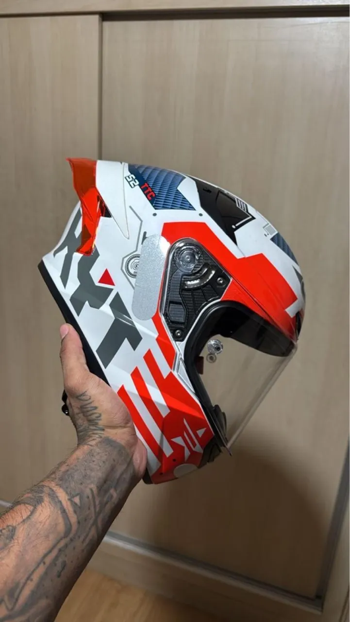 Capacete KYT TT Course Fuselage