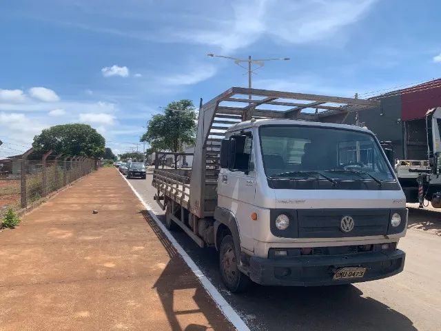 VENDE SE CAMINHÃO VW 8160 UNICO DONO - 183000 KM - Foto 2