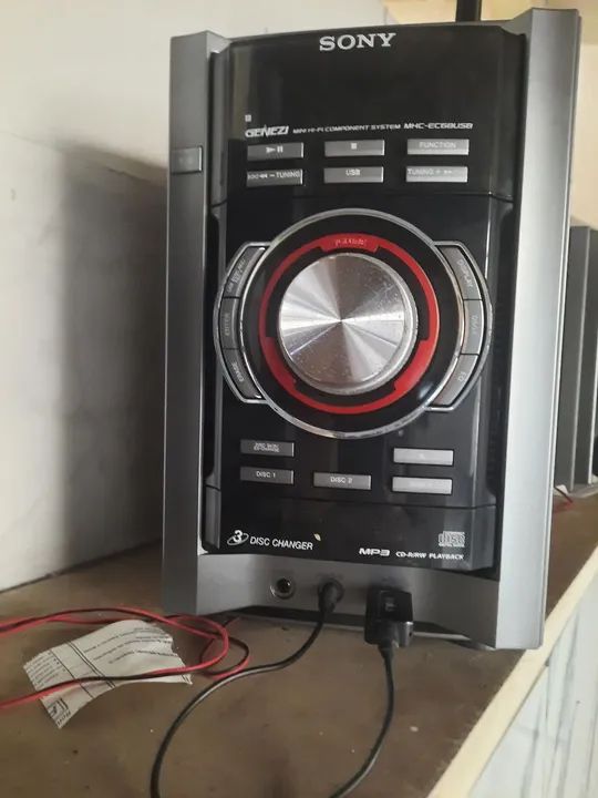 Som Sony MHC-ECSBUSB - 3 Discos - Usado