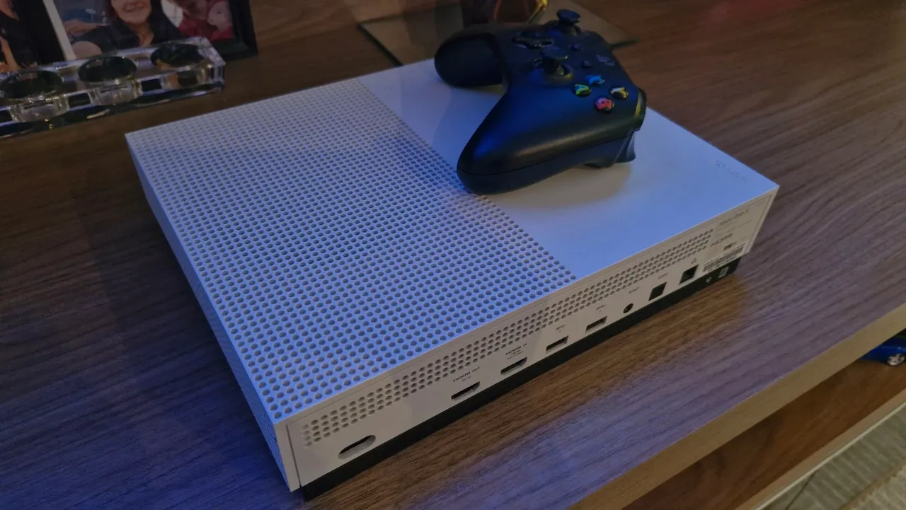 Xbox One S - Console em Ótimo Estado!