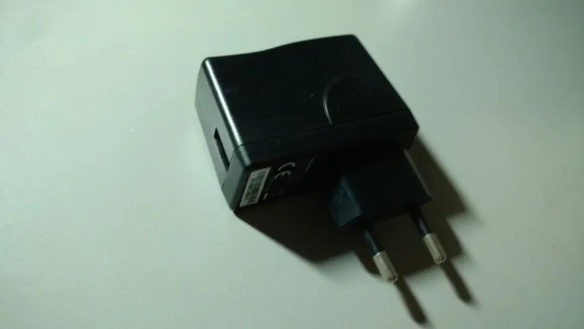 Fonte Usb Huawei Hs-050040e5 5v 400ma Com Cabo - Foto 3