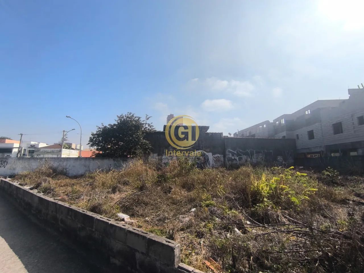 TERRENO DISPONIVEL PARA LOCAÇÃO E VENDA NO CENTRO DE JACAREI-SP 500M² - Foto 2