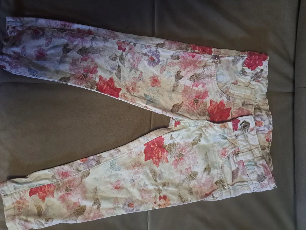 Calça floral infantil