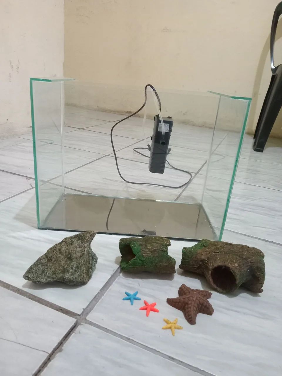 Aquário de Vidro 40x25x30 Completo C/ Filtro de 650 L/H e Decoração