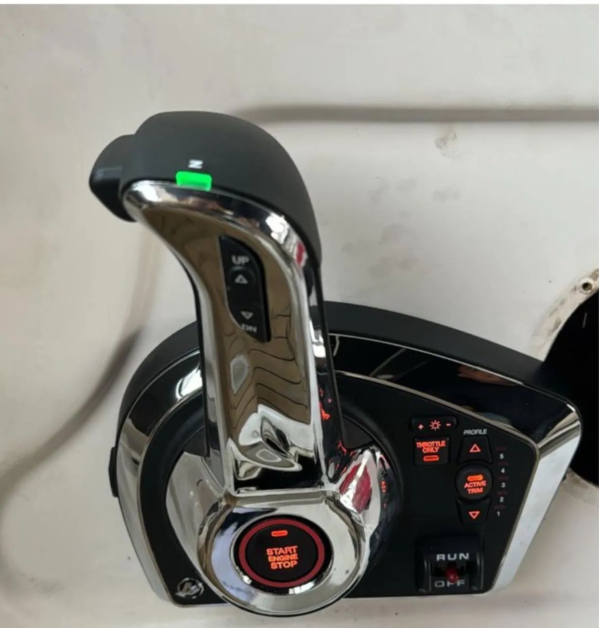 Lancha Evolution 26 cabinada  - Foto 3