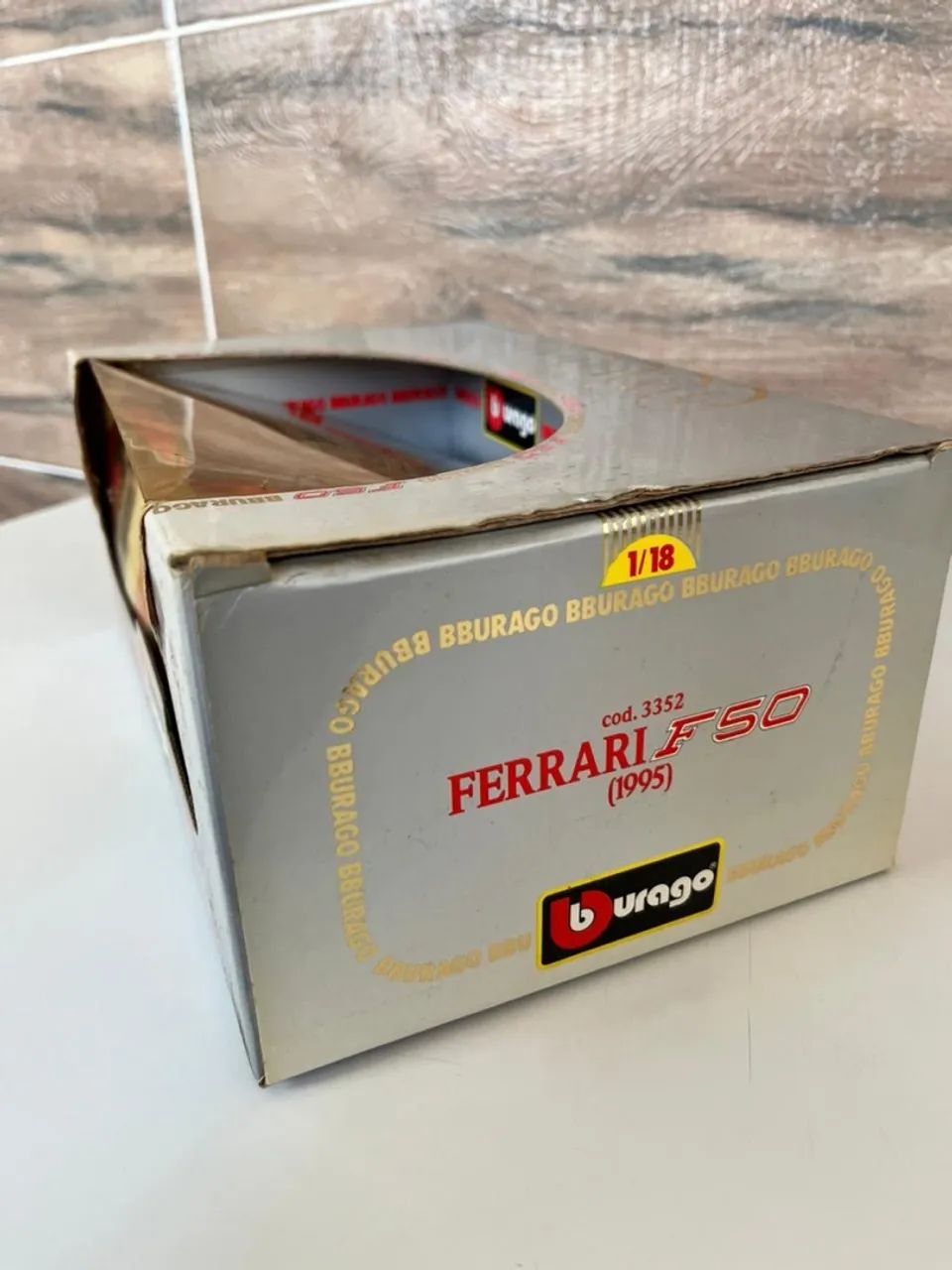 Miniatura Ferrari F50 1995 1:18 Vermelha - Foto 3