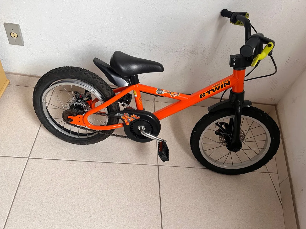 Bicicleta Infantil e moto elétrica