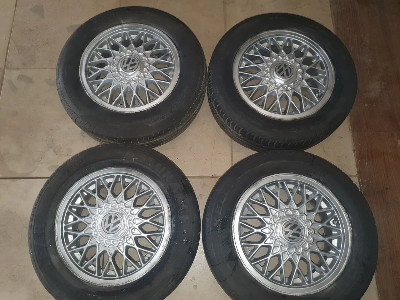 Rodas bbs VW aro 14 com pneus 60% de borracha