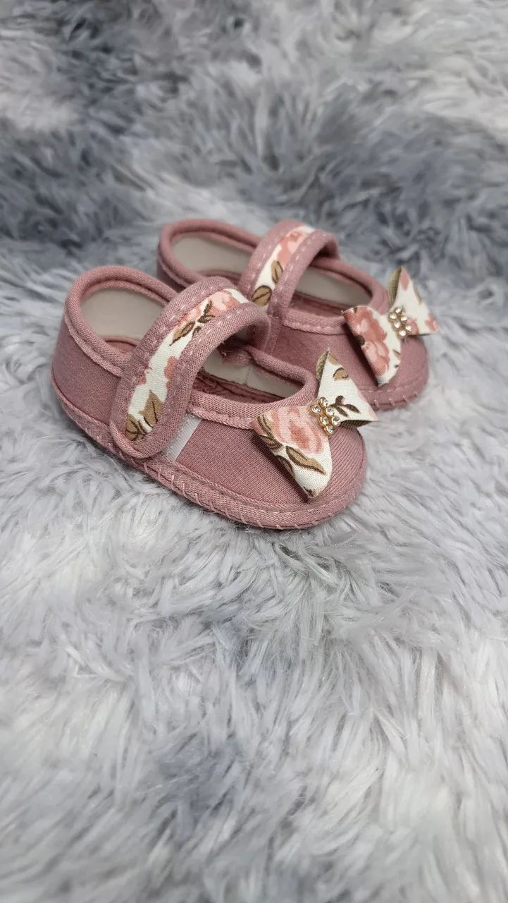 Sapatinhos de bebê menina temos de meninos também R$ 16 reais cada - Foto 5