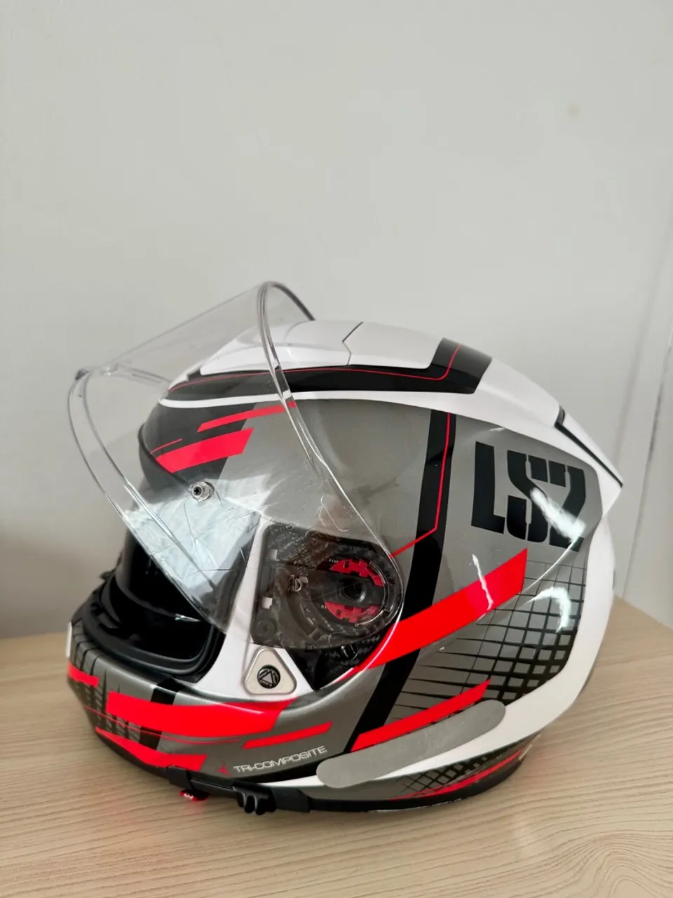 Capacete LS2 Vector Evo