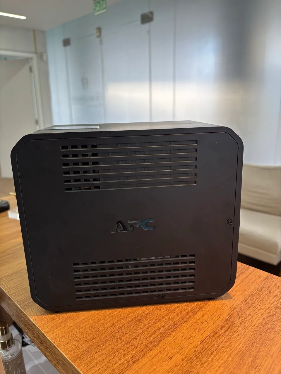 APC Uninterruptible Power Supply64169972777985121