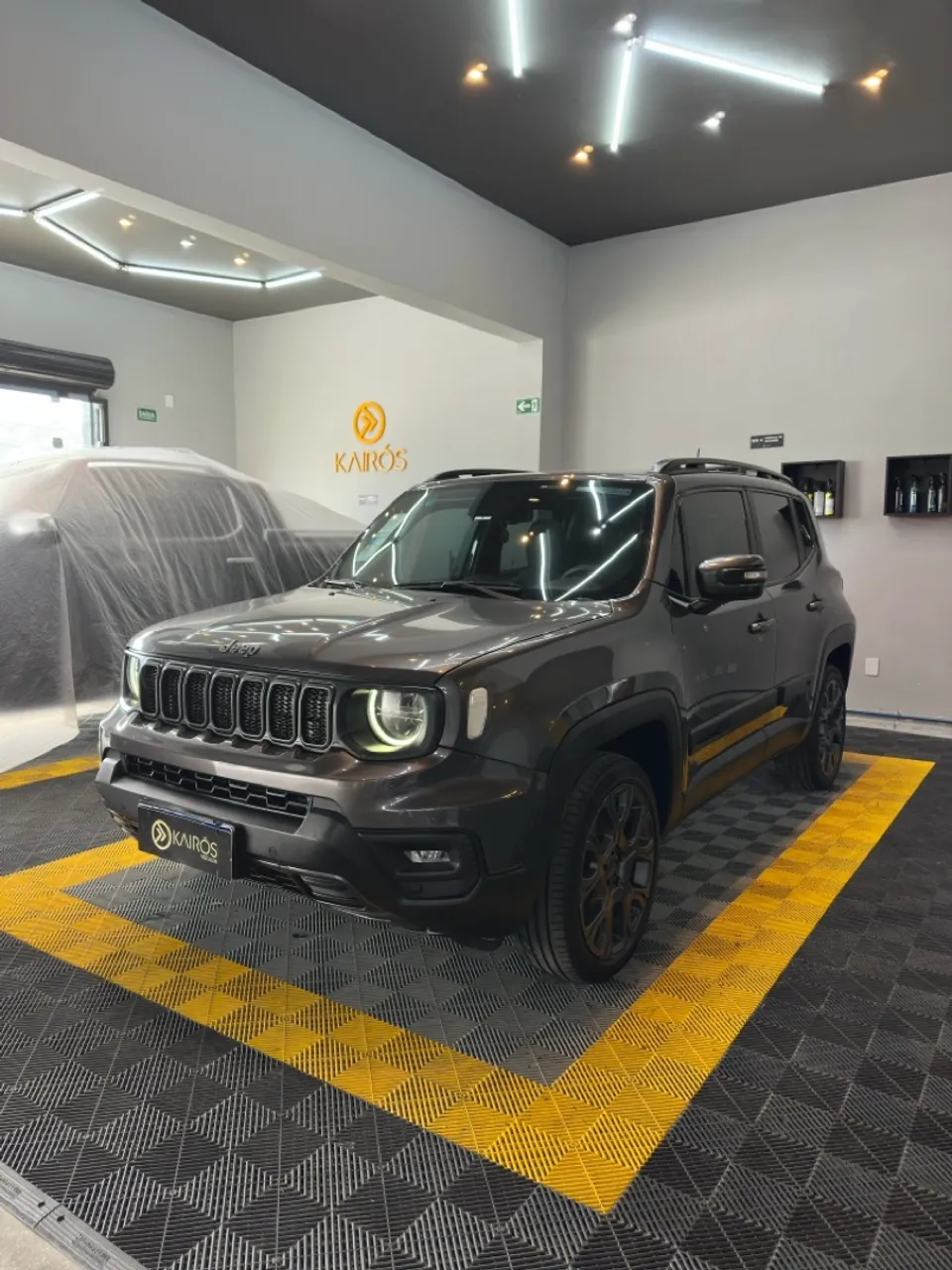 Renegade S 1.3 Turbo 4x4 - Top de Linha