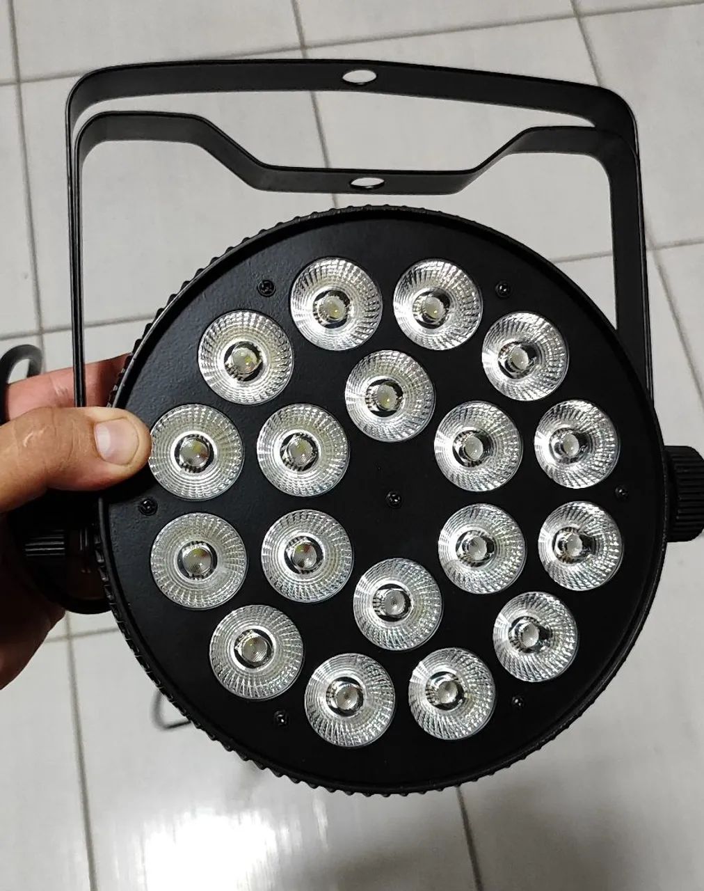 2 Par leds18 por 18   de Iluminação LED RGBWA UV 6 em 1 - Foto 2