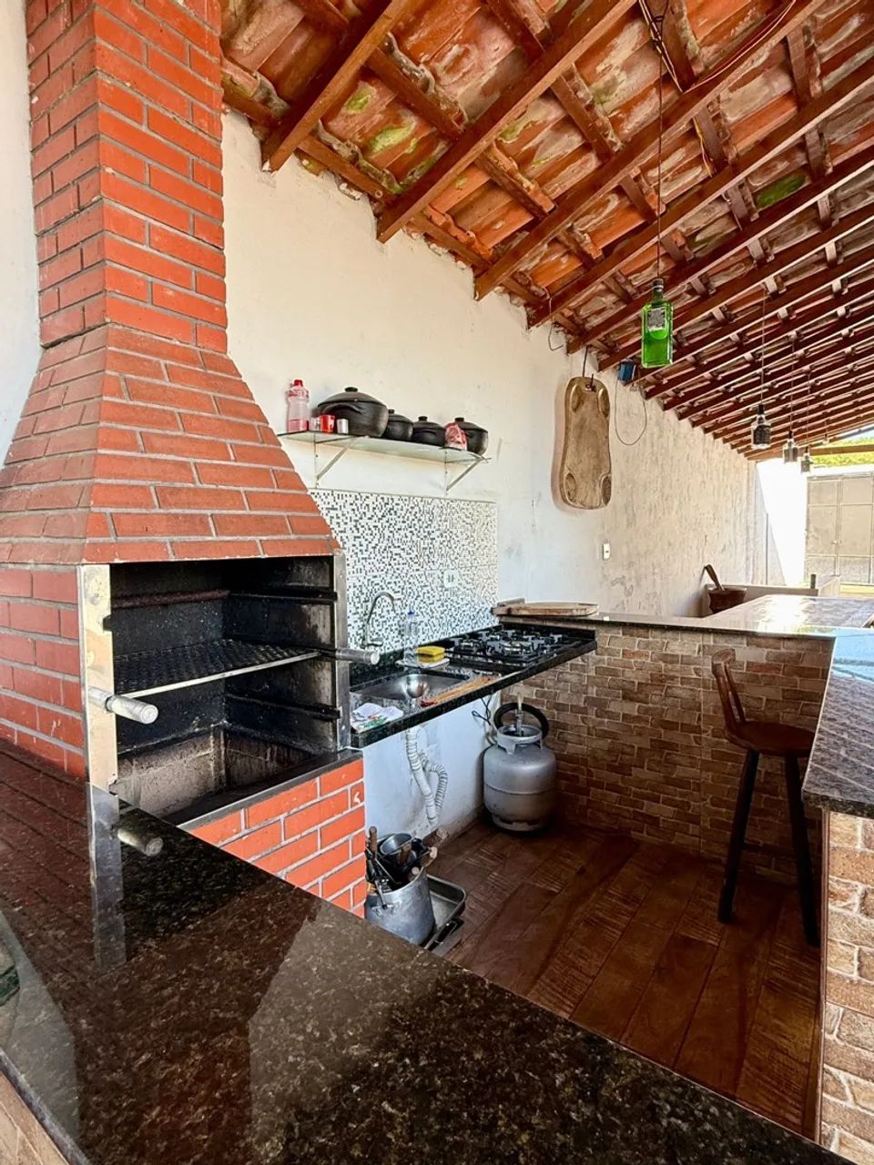 Casa de temporada com piscina e churrasqueira - Foto 4