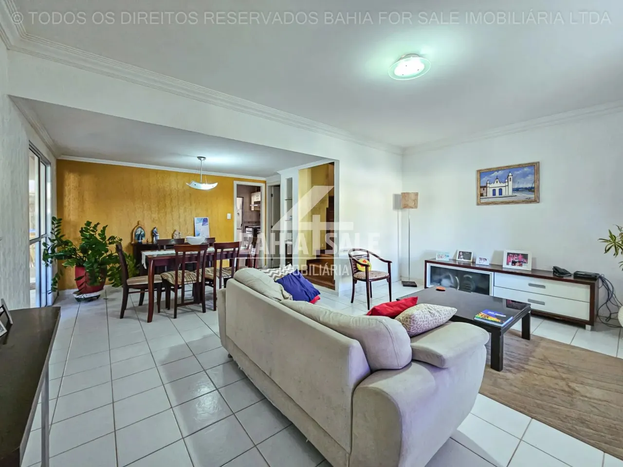 Casa em Stella Maris: 4 Quartos, 225m², Lazer Completo e Vista Bosque em Condomínio!