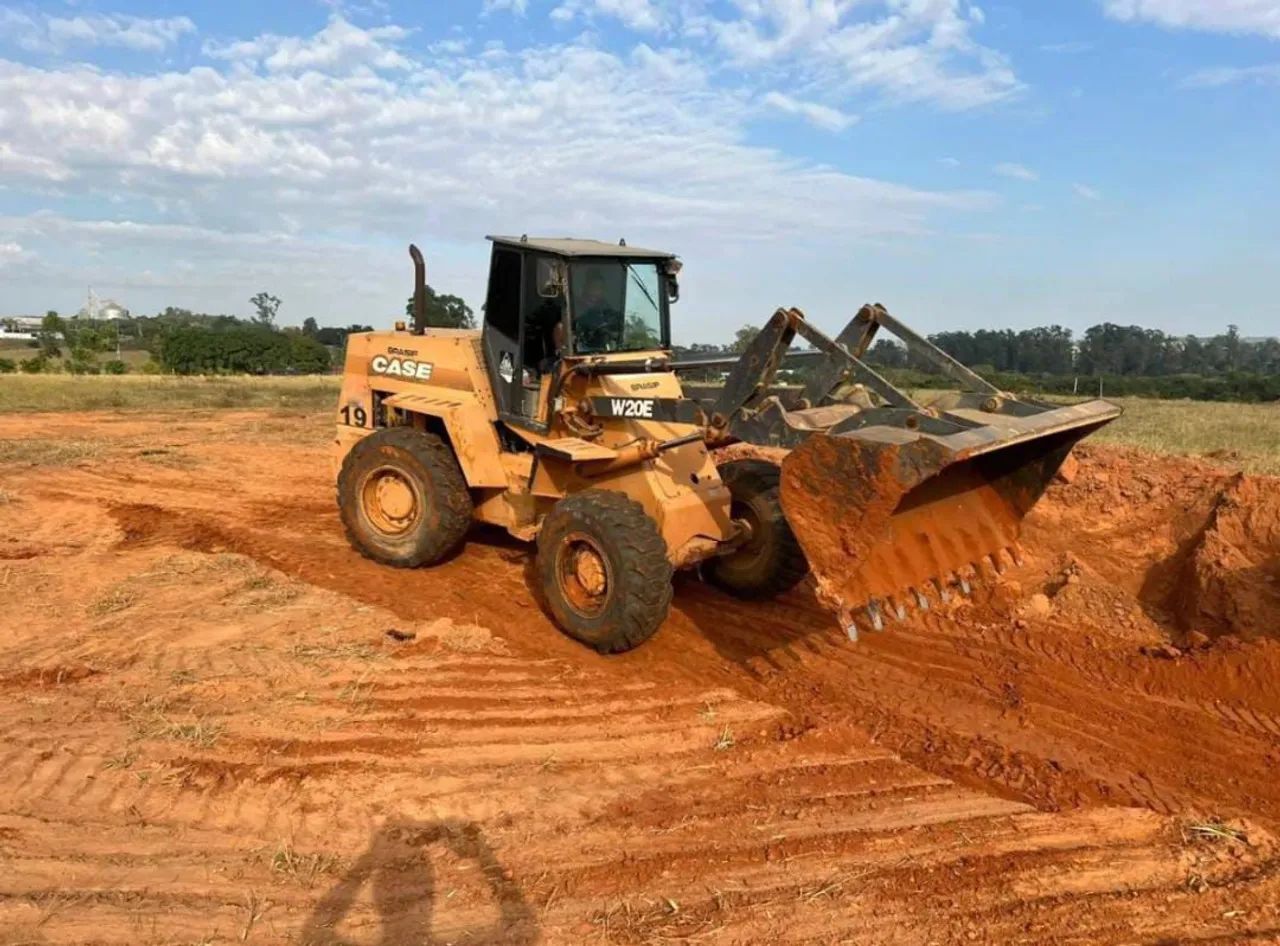 Pá Carregadeira Case W20E - Foto 2