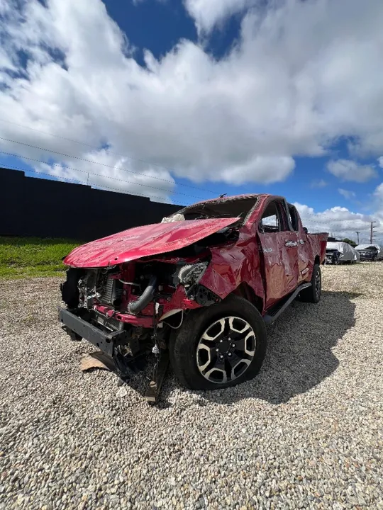 Sucata Toyota Hilux Diesel 204 cv 2021