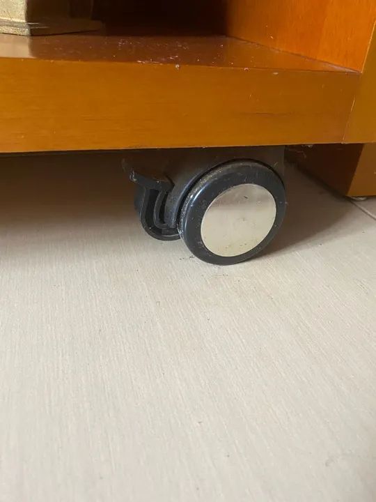 Rack de madeira para TV com prateleiras - Foto 5