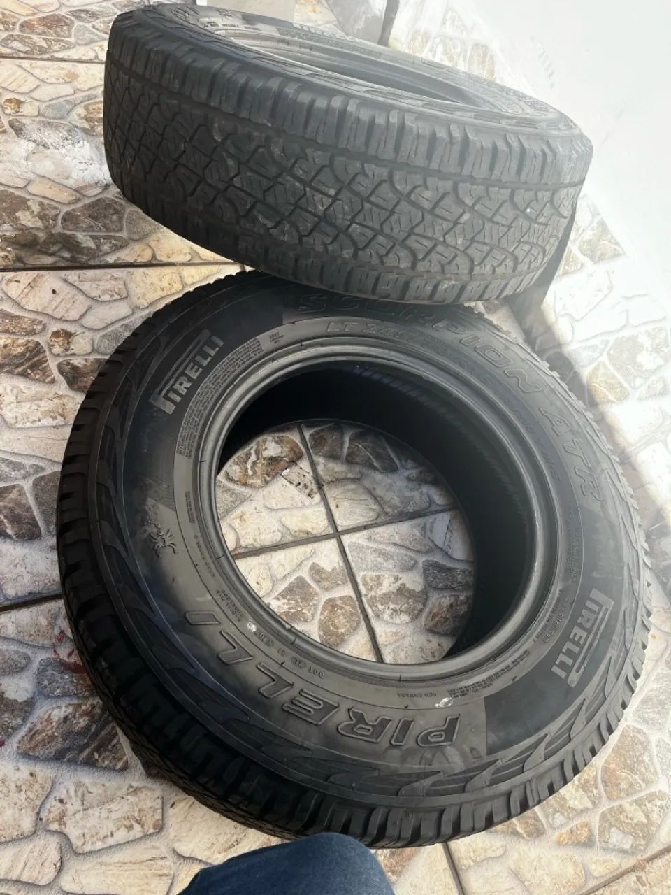 Vendo 2 pneus pirelli  - Foto 2