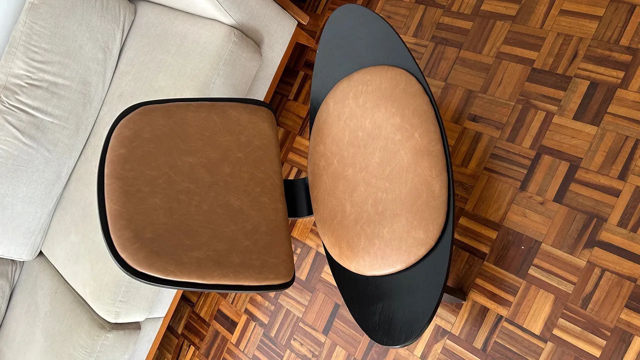 Cadeira de design moderno em couro e madeira - Foto 2