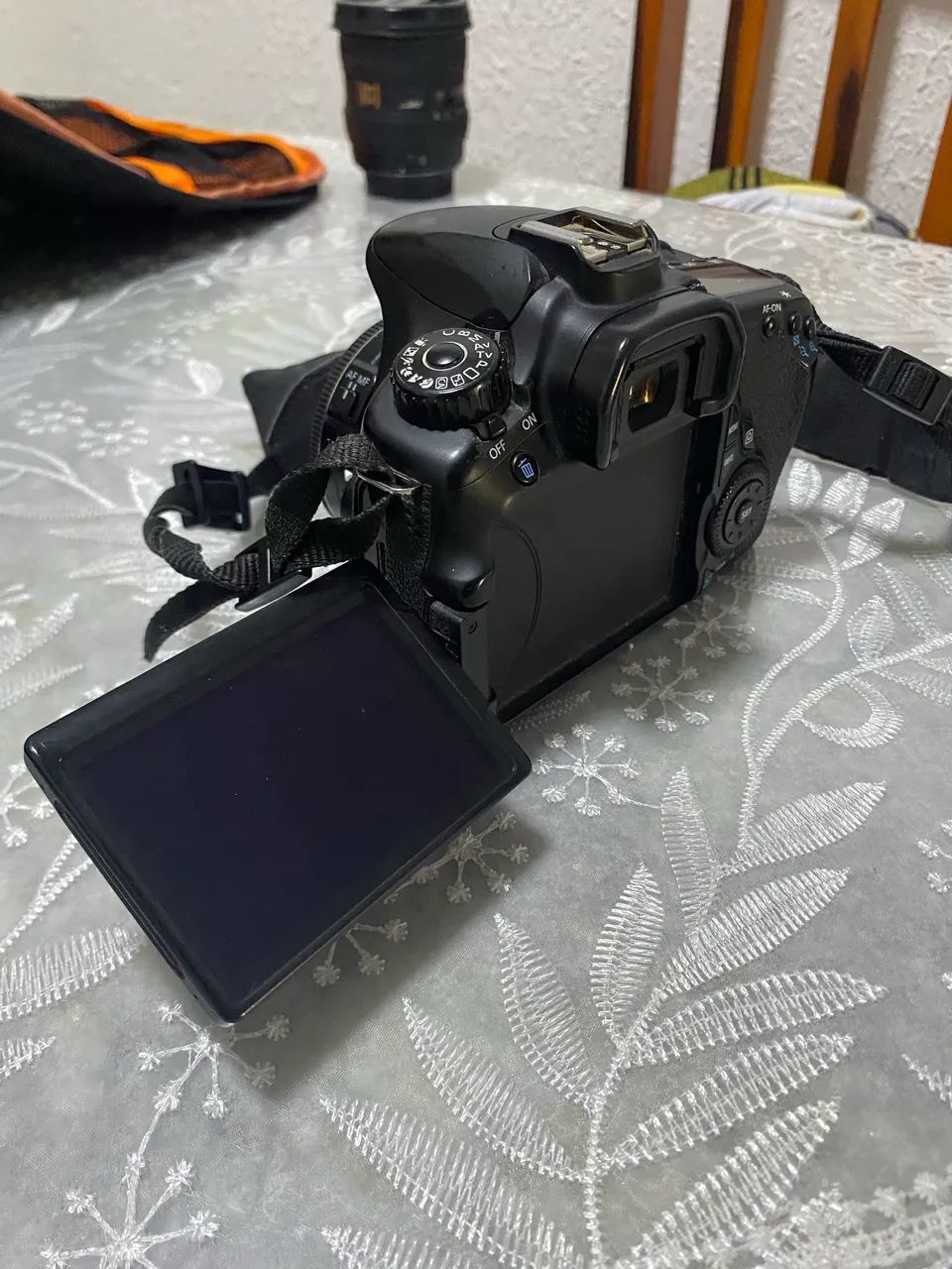 Canon 60D64318618212482124