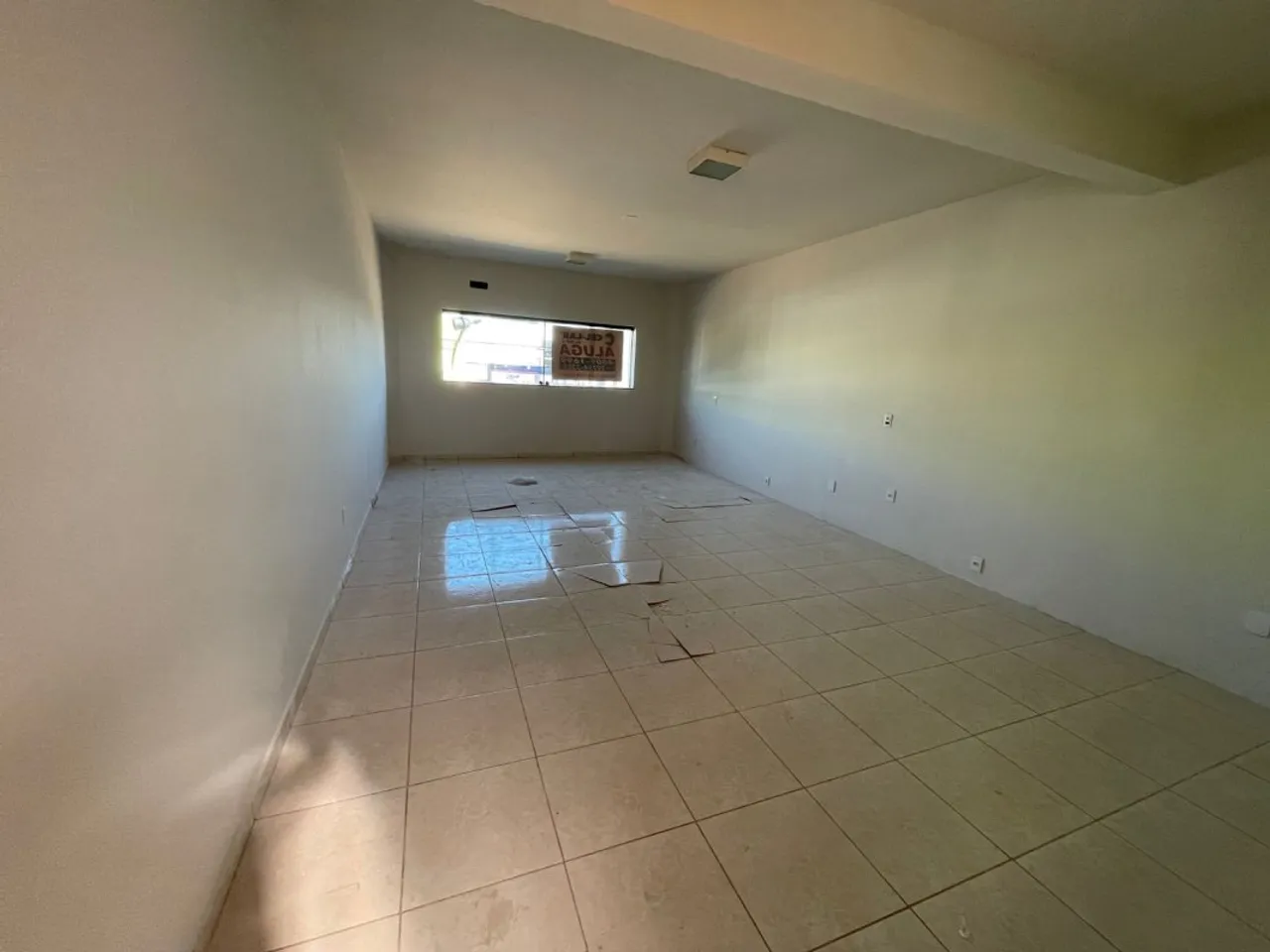 Sala comercial para alugar no Núcleo Habitacional Mary Dota em Bauru