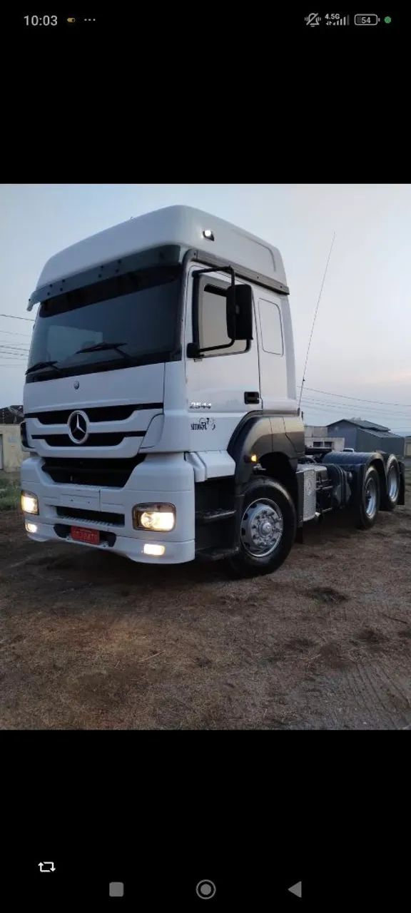 Caminhão 2544 cavalo