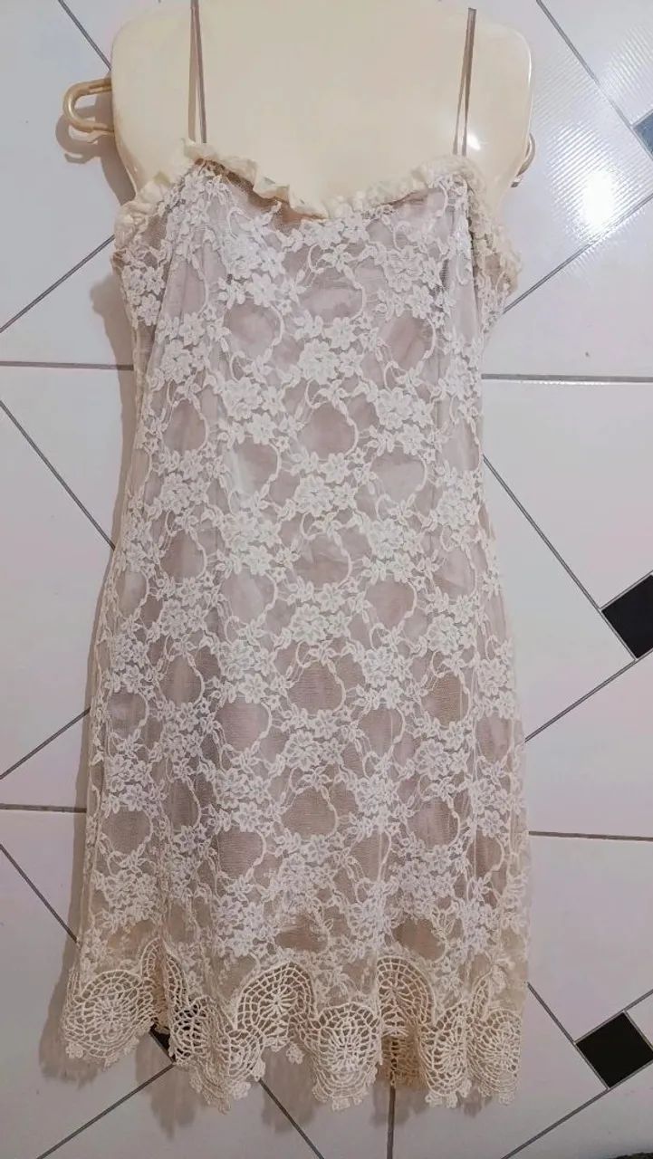Vestido da marca fio jeitoso em renda e guipir