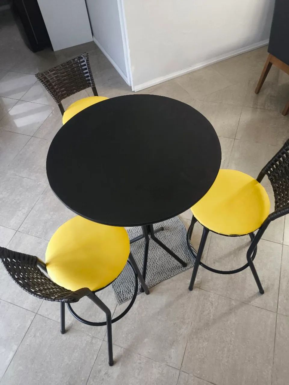 Mesa bistrô com 3 banquetas (NOVA) - Foto 2