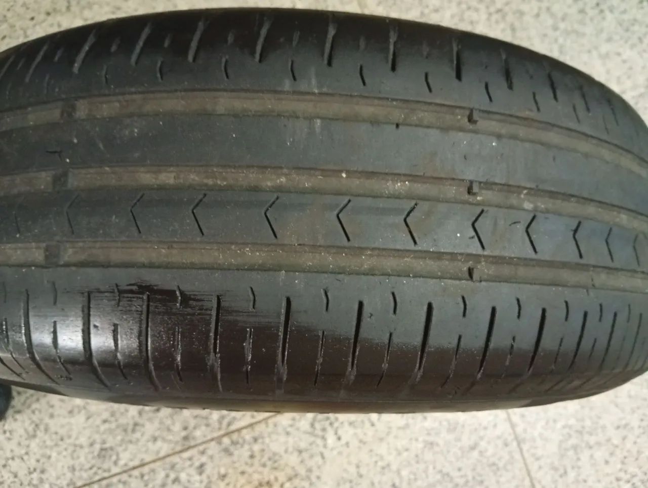 Kit 2 Pneus  185/65 R15 H  Usado - Foto 4