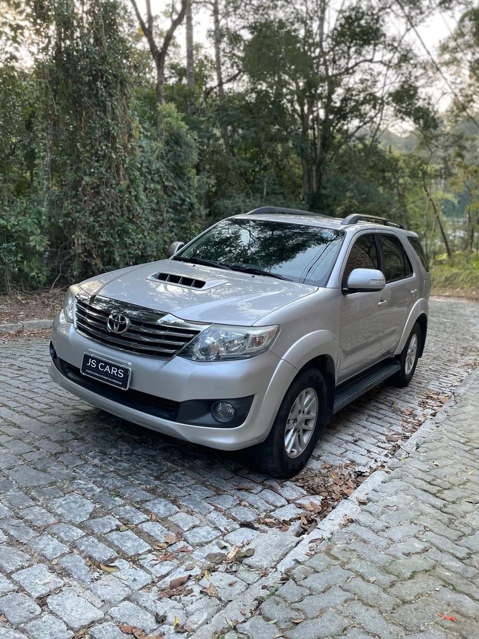 Toyota Hilux SW4 SRV D4-d 4X4 3.0 TDI Dies. AUT 2013 - Foto 3