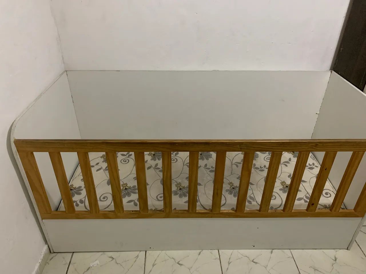 Cama/berço com grade - Foto 2