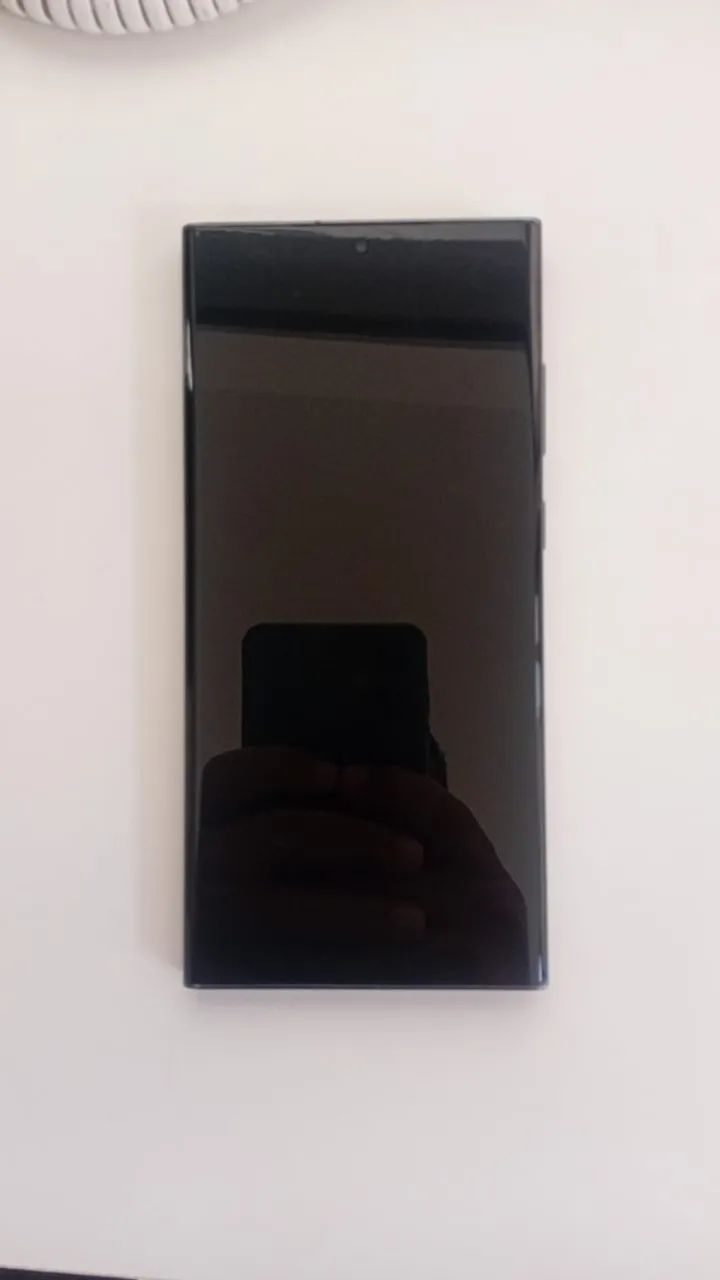 Samsung S23 Ultra 512GB.  Tem conversar no preço 