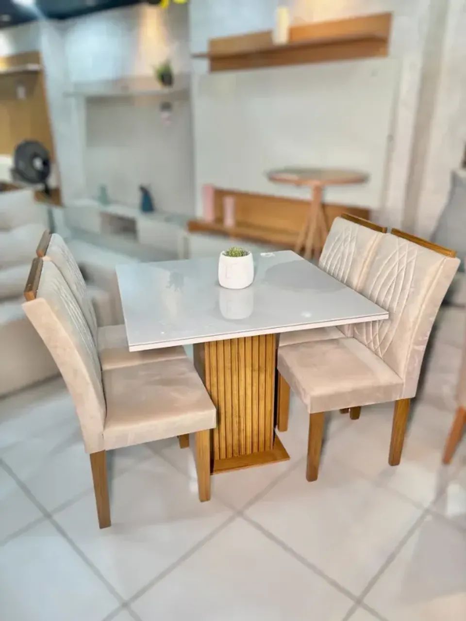 Mesa de jantar Napoli com 4 lugares e borda arredondada - Foto 5