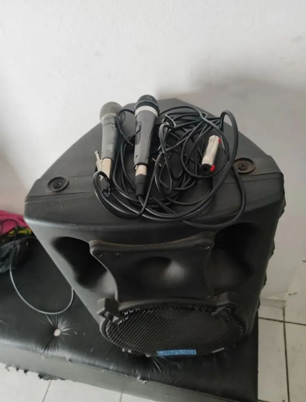 Caixa de som e 2 microfones  - Foto 2