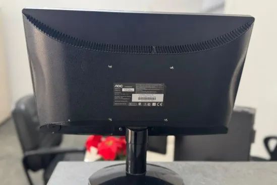 Monitor AOC E1621SW 15.6 LED  - Foto 4