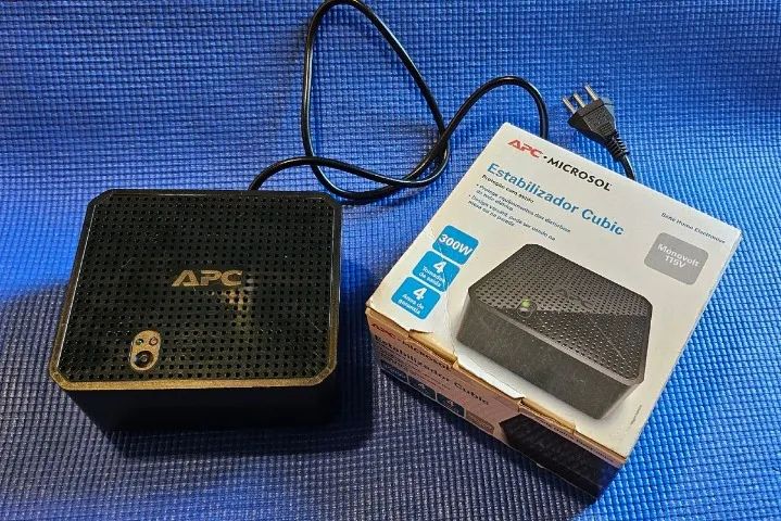 Estabilizador APC Cubic