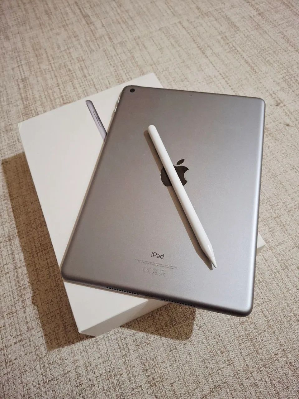 Vendo Ipad 6 geração 32g seminovo! com pencil, caixinha e capa *contém nota fiscal*