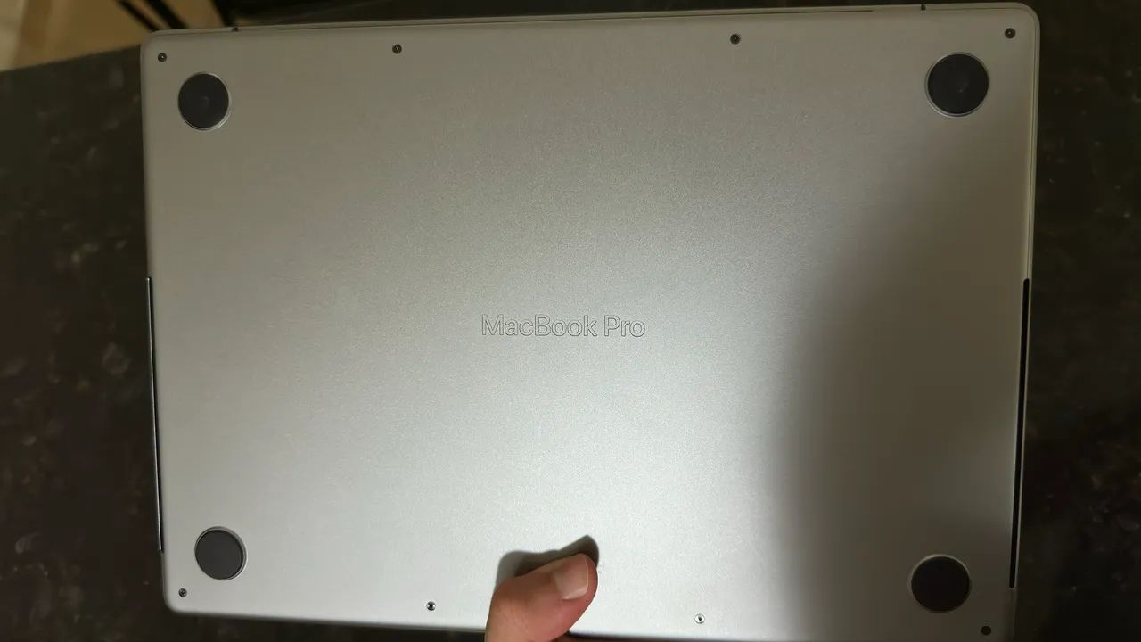 MacBook Pro M2 16GB 512GB - Foto 4